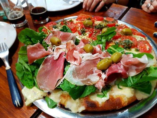 Bodegón de Pizzas Inmortales